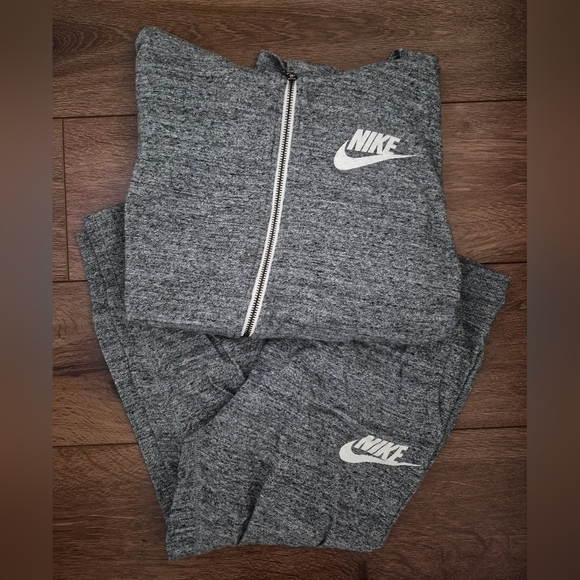 Nike Pants - NEW Nike Jogger Set Pants and Jacket Gray Women's Sz M/L